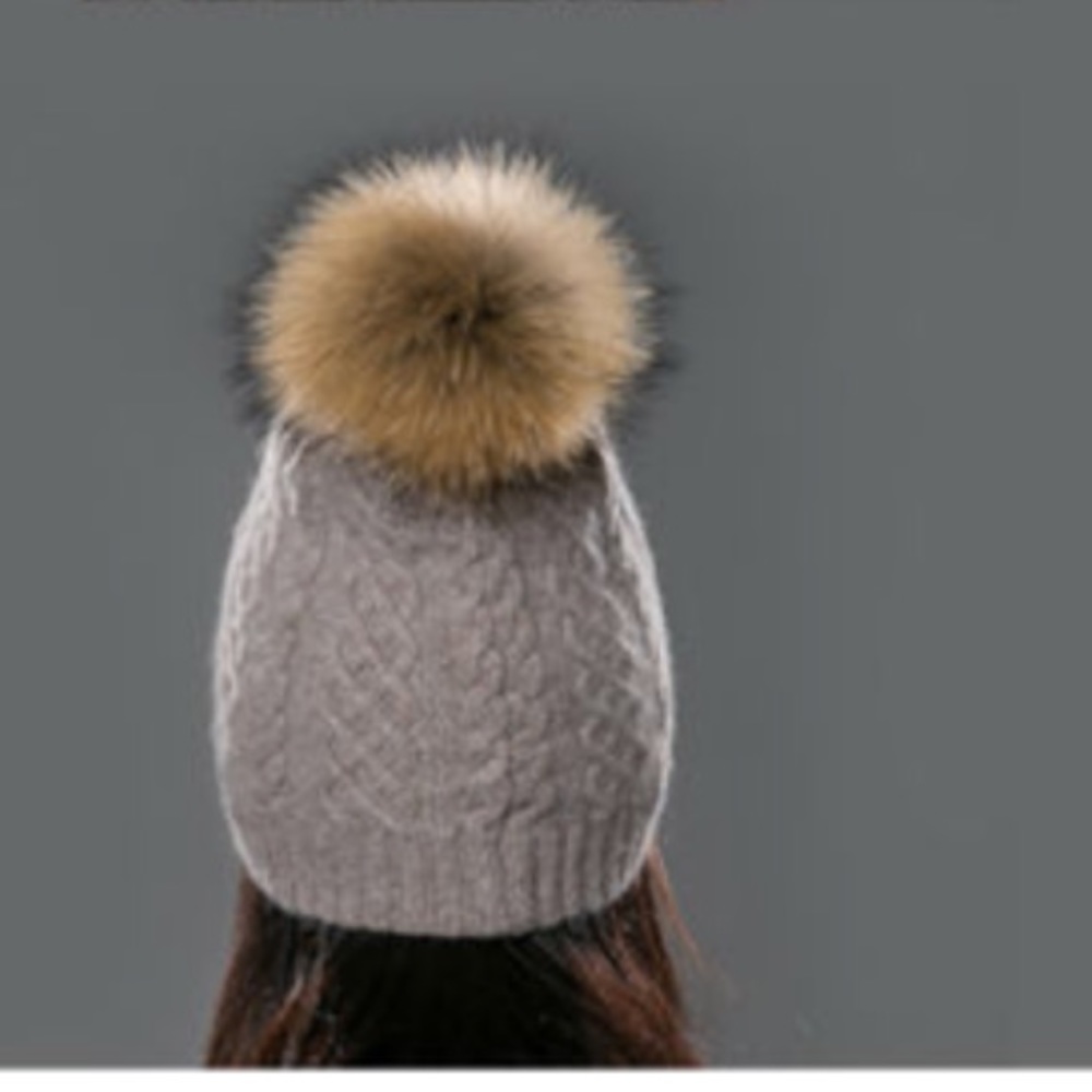 Cashmere, raccoon fur beanie ⭐️LAST ONE ⭐️ - Picture 2 of 6